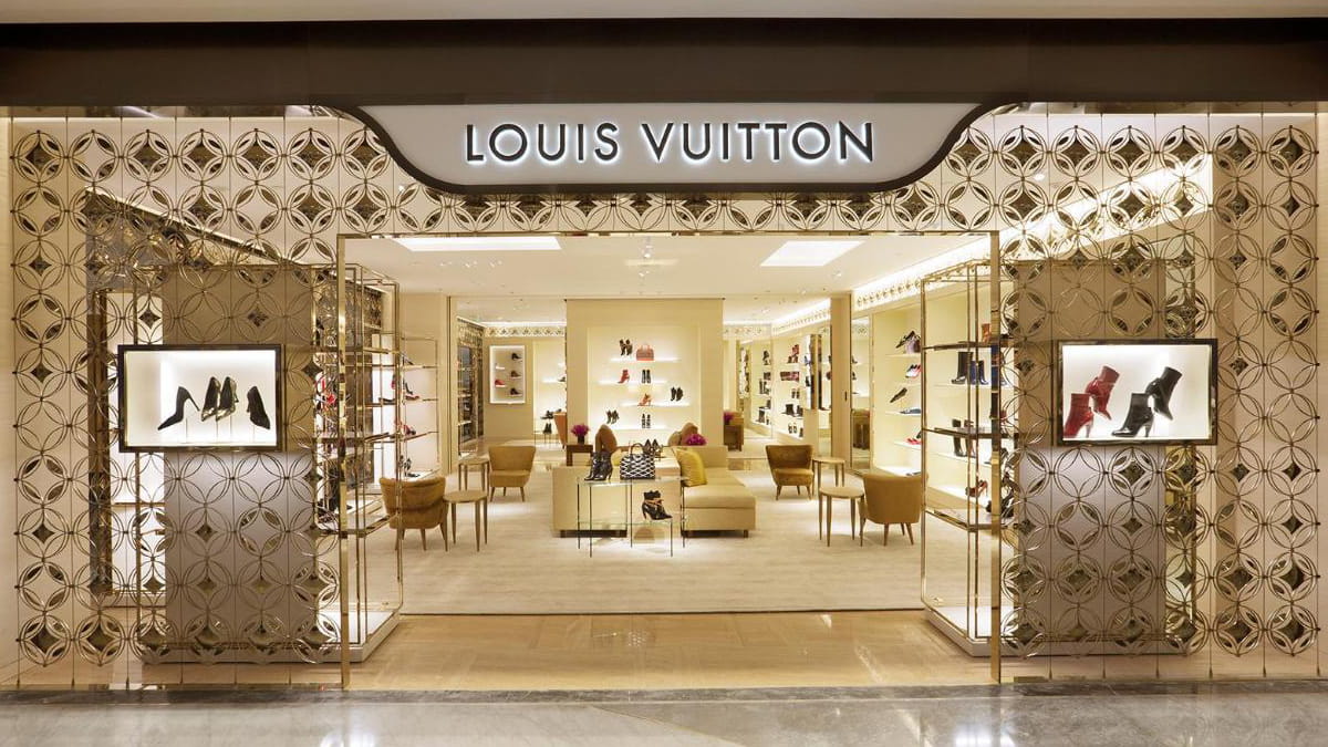 Louis Vuitton New Delhi 2 Emporio - Leather goods store in New Delhi, India