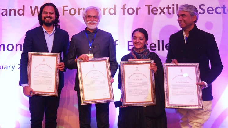 Rahul Mishra, Sunil Sethi, Aneeth Arora & Rajesh Pratap Singh at National Conclave Award Ceremony
