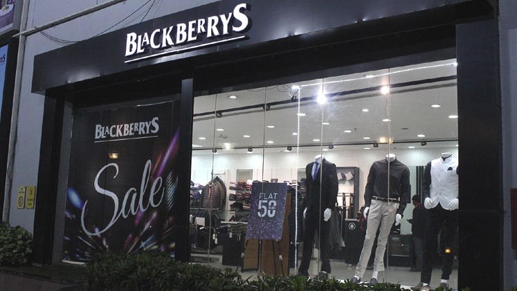 blackberry clothing store near me