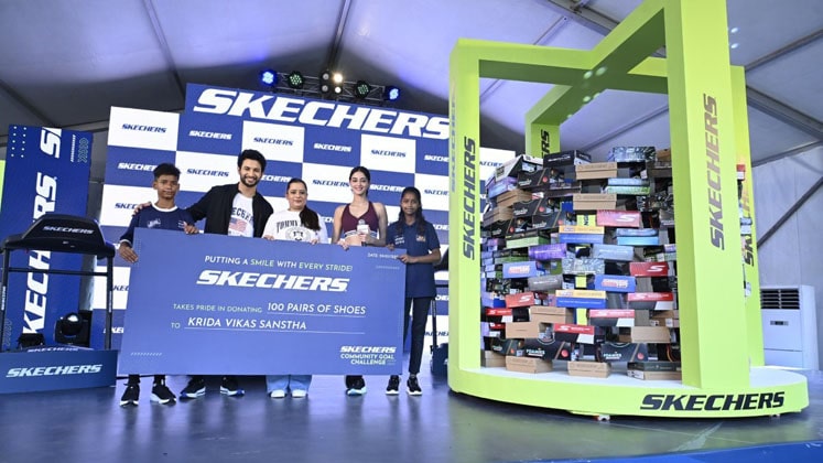 Market on sale mall skechers