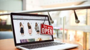 Building fashion store on e-commerce: best way out