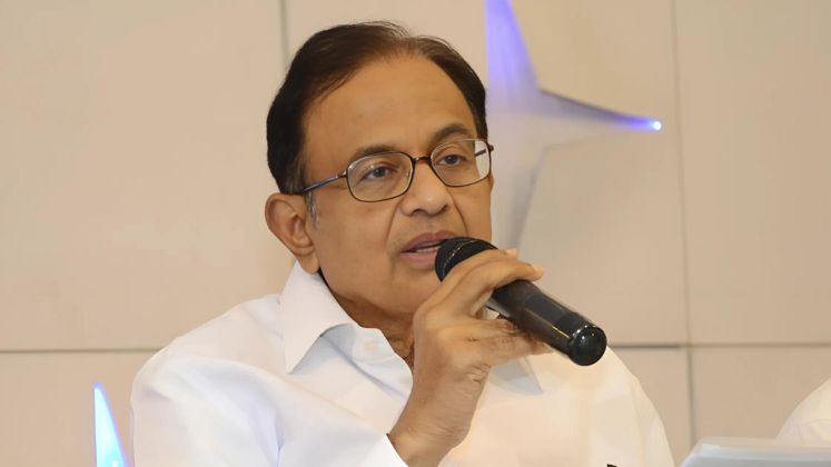 Former Finance Minister discusses way forward to make textile exports competitive | Trade Business News