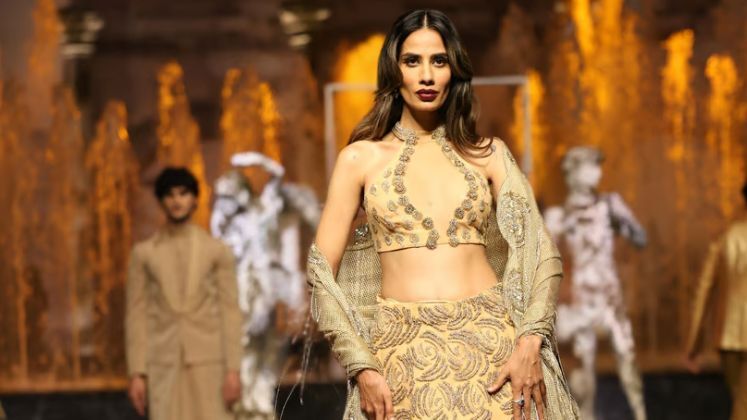 Ravi Bajaj unveils luxury wedding wear label ‘Aurum’ | Weddingwear Label