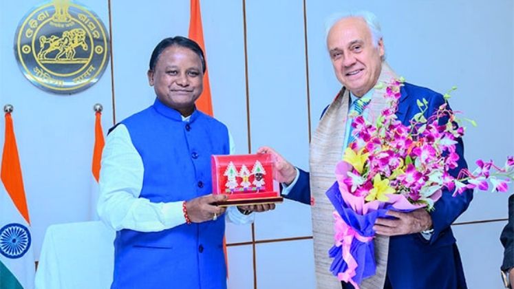 Odisha CM meets with Spanish ambassador, invites apparel brands for sourcing, innovation centres | Clothing Brand News