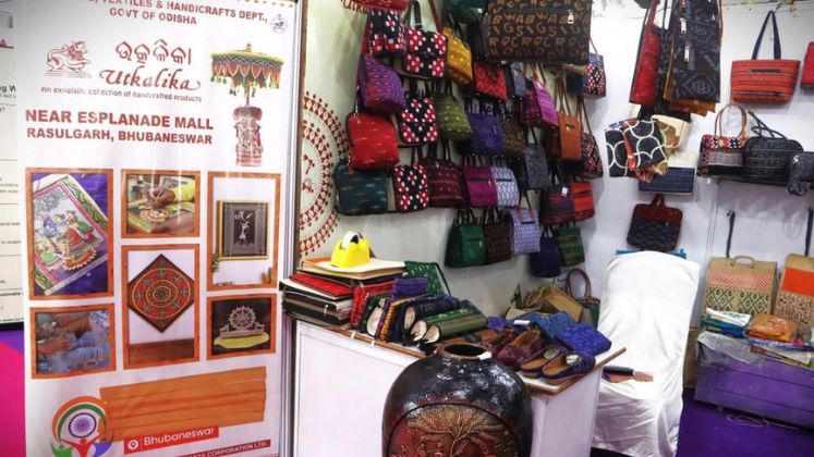 Odisha to prioritise retail, digital marketing of handloom products