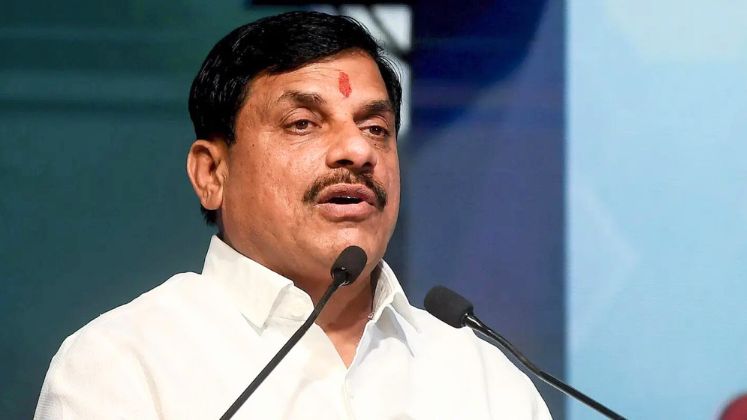 MP CM holds Surat roadshow; textile industry optimistic about investing in state | Textile Industry News