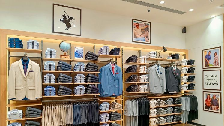 Apparel Retailer Cantabil Apparel Retailer Cantabil